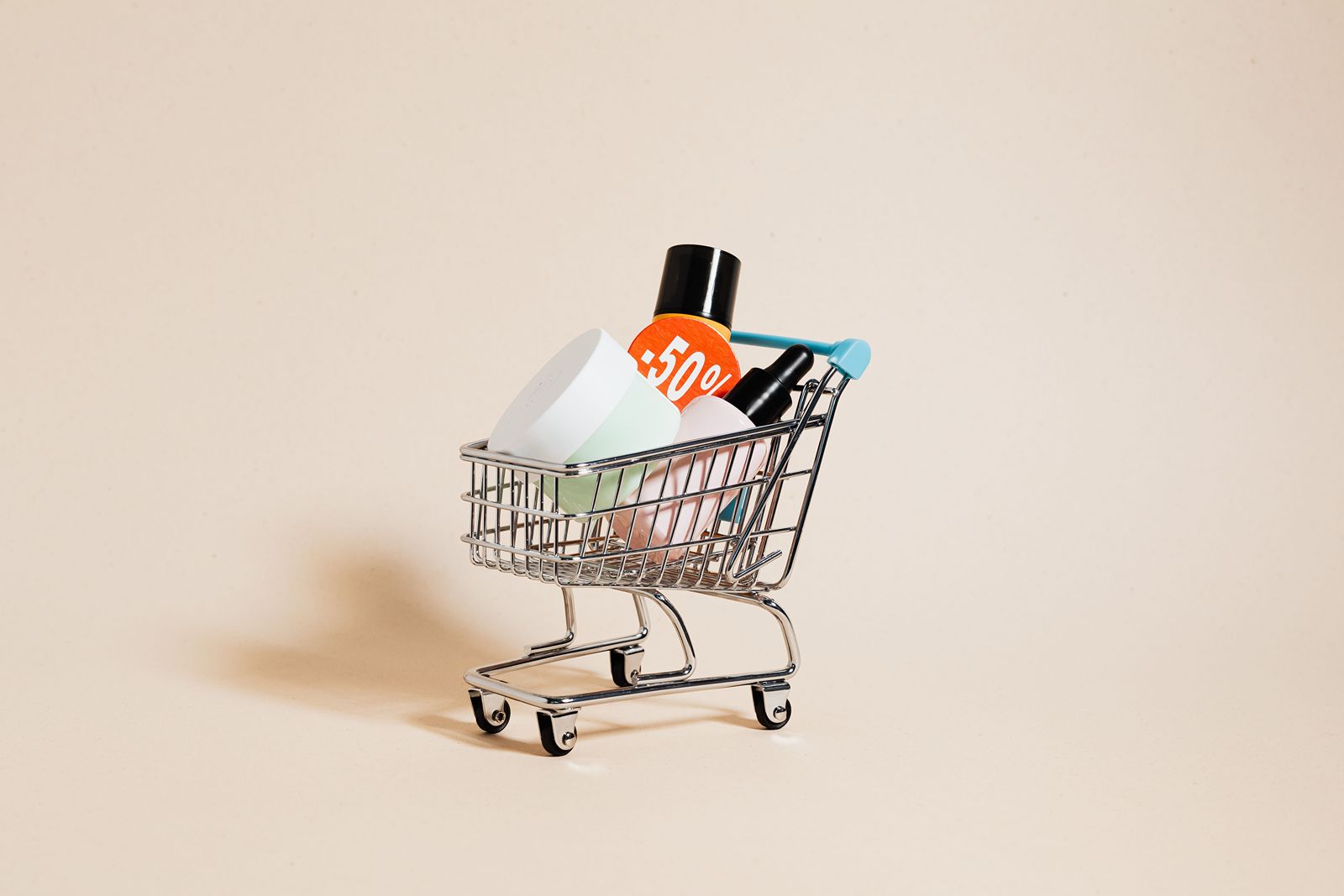 Mini shopping cart of products from Ulta's 21 Days of beauty sale